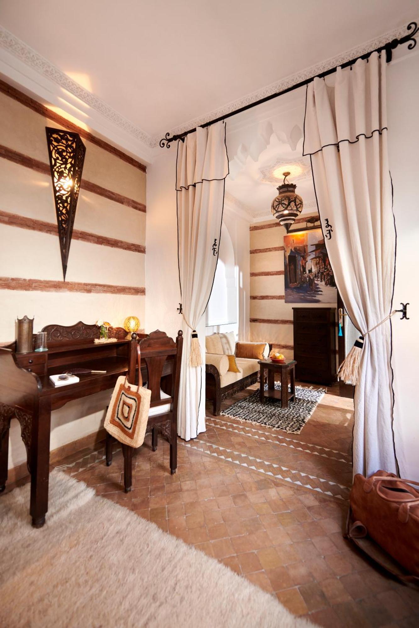 Riad Dar Amanza En Exclusivite Avec 4 Chambres Au Coeur De La Medina Marrakesz Zewnętrze zdjęcie